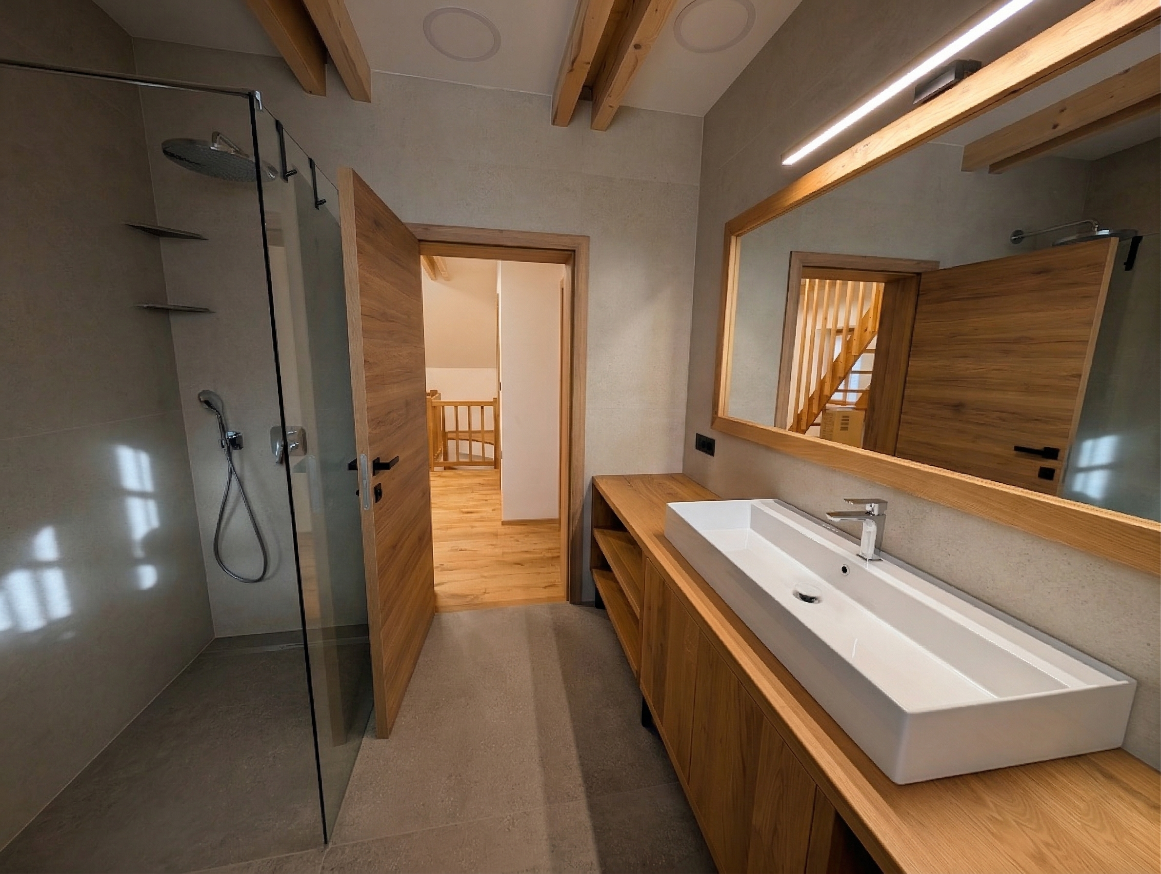 Modern bathroom