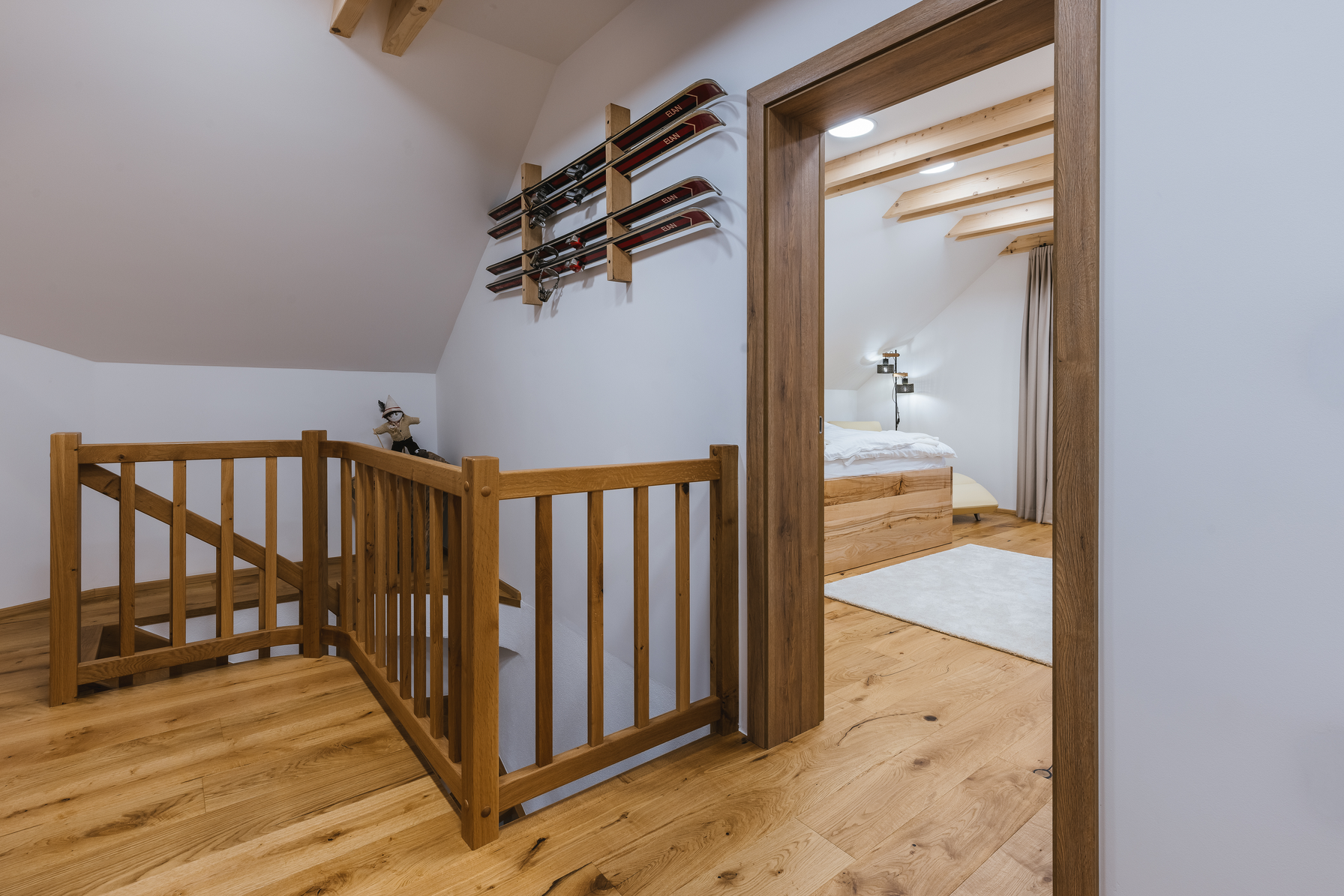 Upper floor landing looking into bedroom